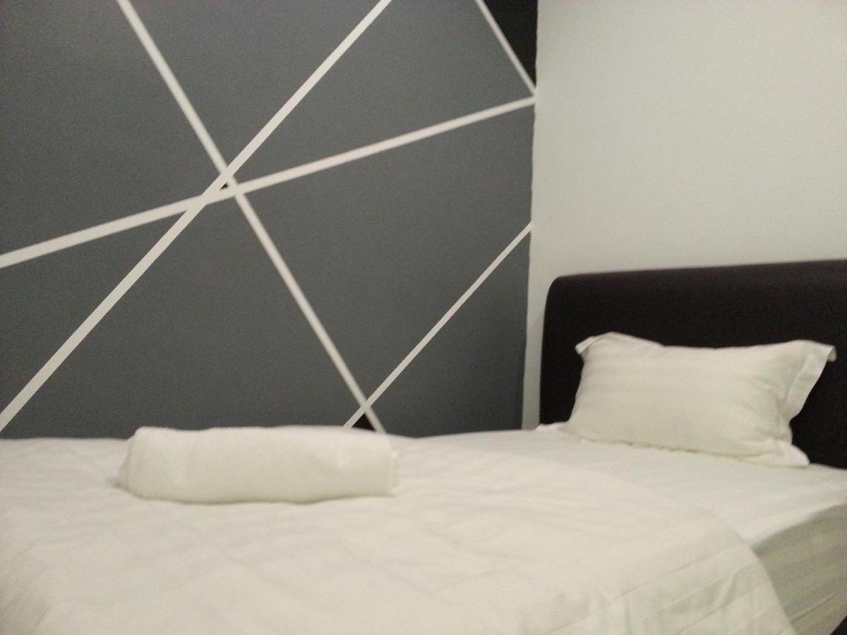 Comma Hotel Bandar Saujana Putra Zewnętrze zdjęcie