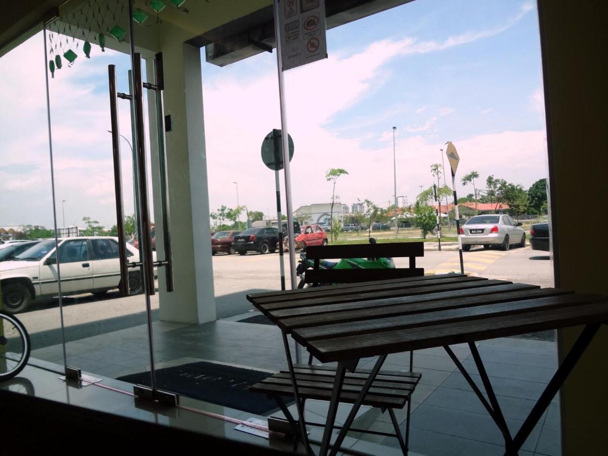 Comma Hotel Bandar Saujana Putra Zewnętrze zdjęcie