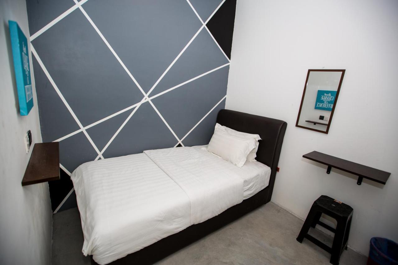 Comma Hotel Bandar Saujana Putra Zewnętrze zdjęcie