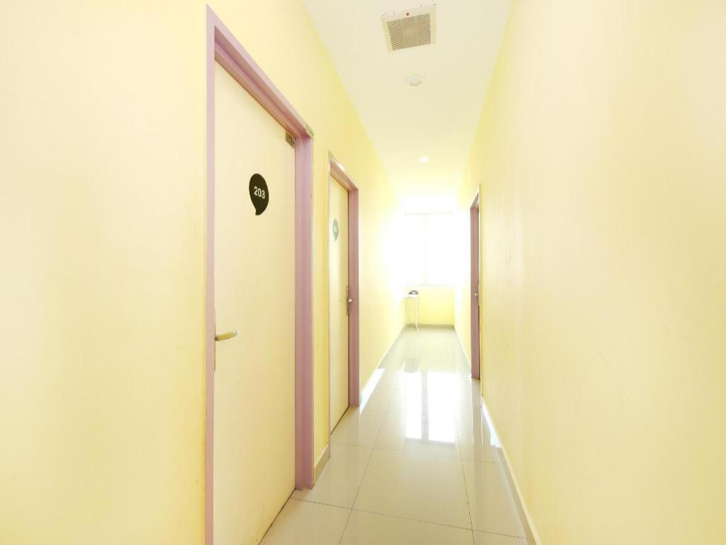 Comma Hotel Bandar Saujana Putra Zewnętrze zdjęcie