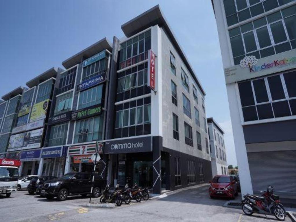 Comma Hotel Bandar Saujana Putra Zewnętrze zdjęcie
